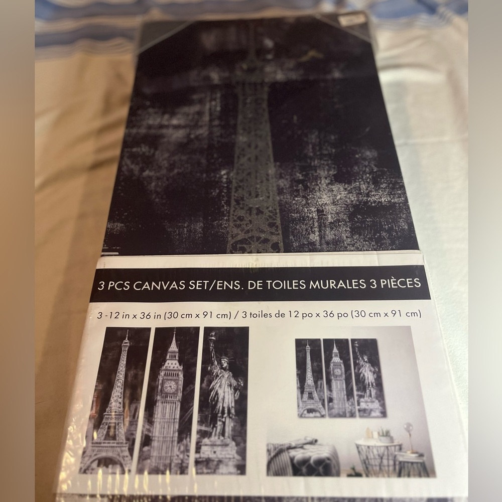 BNWT, Wall Decor, 3-piece Black and White Canvas Art Set, Landmarks